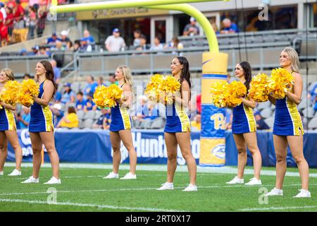 Pittsburgh, Pennsylvania, USA. 09th Sep, 2023. Pitt Panthers defensive back  Cruce Brookins (34) during warmups for the NCAA football game between the Pitt  Panthers and the Cincinnati Bearcats at Acrisure Stadium in