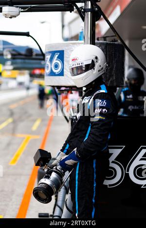 Oyama, Japan. 10th Sep, 2023. ALPINE Elf Team ambiance mechanic, mecanicien during the 6 Hours of Fuji 2023, 6th round of the 2023 FIA World Endurance Championship, from September 7 to 10, 2023 on the Fuji Speedway, in Oyama, Japan - Photo Joao Filipe/DPPI Credit: DPPI Media/Alamy Live News Credit: DPPI Media/Alamy Live News Stock Photo