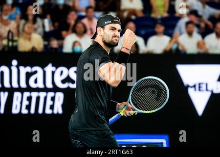 MELBOURNE, AUSTRALIA, JANUARY 25: Matteo Berrettini of Italy playing against Gael Monfils of France on day 9 of the 2022 Australian Open at Melbourne Stock Photo