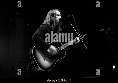 Milan Italy 2002-04-16 : Eugene Kelly , singer and guitarist in concert at the Alcatraz Stock Photo