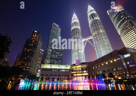 Kuala Lumpur, Malaysia, September 10 2019: The Kuala Lumpur skyline featuring the Petronas Twin Towers and water show in Malaysia Stock Photo