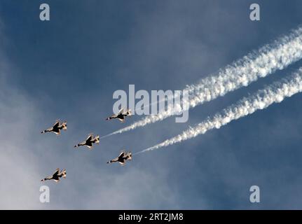 Thunderbirds, 76th Navy celebrations, Nellis AFB, Las Vegas, Nevada, USA, 2022. The Thunderbirds aerial aircraft display, at the 75th anniversary celebration of the United States Air Force, Nellis Air Force Base, Las Vegas, Nevada, USA. Stock Photo