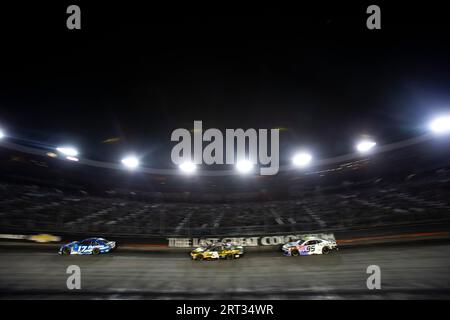 August 18, 2018, Bristol, Tennessee, USA: Ricky Stenhouse, Jr (17) races off the turn during the Bass Pro Shops NRA Night Race at Bristol Motor Stock Photo