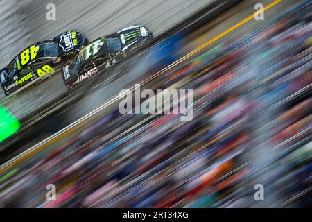 August 18, 2018, Bristol, Tennessee, USA: Kurt Busch (41) races off the turn during the Bass Pro Shops NRA Night Race at Bristol Motor Speedway in Stock Photo