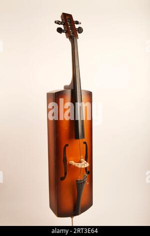 Karl Knilling Porta violincello, made in England. Rectangular practice cello Stock Photo