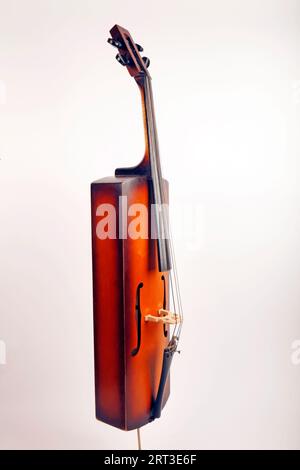 Karl Knilling Porta violincello, made in England. Rectangular practice cello Stock Photo