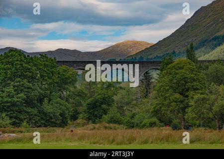 Glenfinnan Viaduct, iconic 1901 railway with a curving, 21-arch span, featured in several Harry Potter movies, Glenfinnan, West Highlands, Scotland Stock Photo