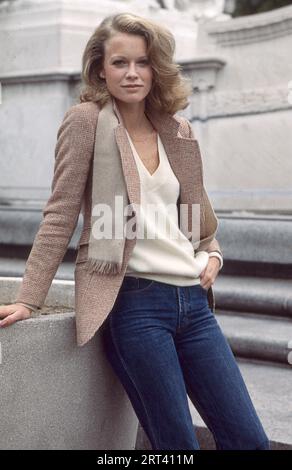 CHARLIE'S ANGELS (TV) SHELLEY HACK CHA 015 Stock Photo - Alamy