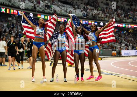 Gabrielle Thomas, Tamari Davis, Twanisha Terry and Sha'Carri Richardson of team USA set a new championship record of 41.03 after competing in the 4x10 Stock Photo