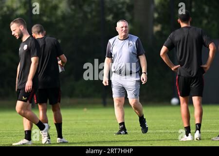 UTRECHT - The new coach Ron Jans during the training of FC Utrecht at the Topsportcentrum Overvecht on September 10, 2023 in Utrecht, the Netherlands. ANP GERRIT VAN COLOGNE Stock Photo