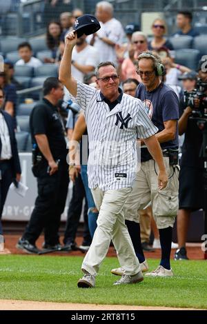 Why did David Wells tape Nike logo on Yankees jersey at Old-Timers