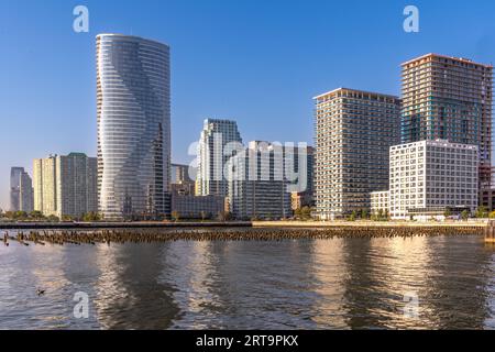 Jersey City, NJ - US - Sept 7, 2023 Newport section of Jersey City. A mixed-use community on the Hudson River, with the Newport Pier, Laguna at Newpor Stock Photo