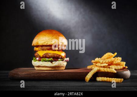 The Irresistible Allure of Hamburgers: Why They're America's Favorite, Hi res photo Stock Photo