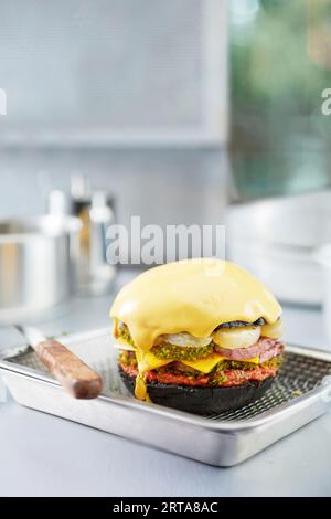 The Irresistible Allure of Hamburgers: Why They're America's Favorite, Hi res photo Stock Photo