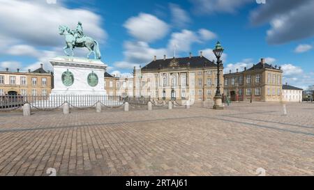 Brockdorff Palace, also Frederik VIII Palace, equestrian statue of Frederik V, Amalienborg Palace, Copenhagen, Denmark Stock Photo