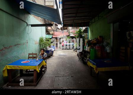 Bangkok, Thailand; 1st January 2023: Streets of the neighborhoods on the outskirts of the city center of Bangkok. Stock Photo