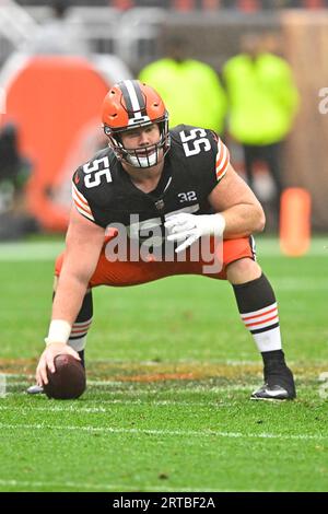 BrownsCamp Daily: Ethan Pocic steps into first-team center role