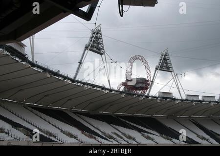 The AcelorMittal Orbit Tower seen from inside the Olympic London Stadium Stock Photo