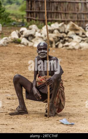 KORCHO, ETHIOPIA - FEBRUARY 4, 2020: Elderly member of Karo tribe in Korcho village, Ethiopia Stock Photo