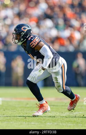 Chicago Bears defensive end Yannick Ngakoue looks at the scoreboard in an NFL  preseason football game against the Tennessee Titans Saturday, August 12,  2023, in Chicago. (AP Photo/Charles Rex Arbogast Stock Photo 