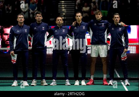 Jack Draper (left) and Cameron Norrie shake hands after their match on ...