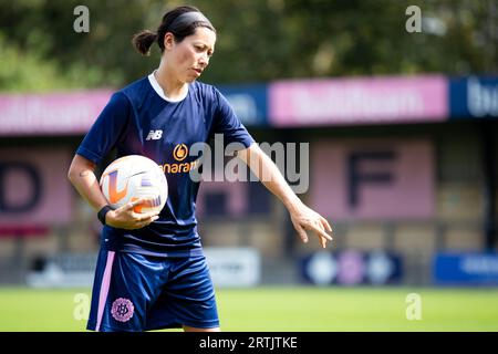 Lucy Monkman (14 Dulwich Hamlet) during the L&SERWFL game between Dulwich Hamlet and Ashford United at Champion Hill Stadium in London, UK Stock Photo