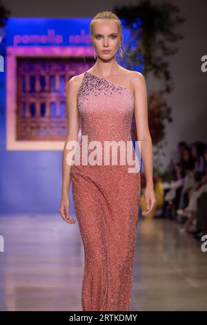 NEW YORK, NEW YORK - SEPTEMBER 12: A model walks the runway at the Pamella Roland fashion show during New York Fashion Week - September 2023: The Shows at Gallery at Spring Studios on September 12, 2023 in New York City. Stock Photo