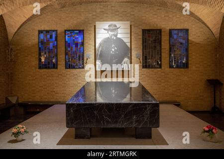 St AnthonyÕs catholic church, Leuven, Belgium. Grave of Belgian priest Father Damien of Molokai who devoted his life to missionary work among the Hawa Stock Photo