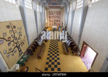 Sunday mass in Keur Moussa benedictine abbey church, Keur Moussa, Senegal. Stock Photo