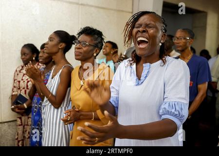 Sunday mass in Keur Moussa benedictine abbey church, Keur Moussa, Senegal. Stock Photo