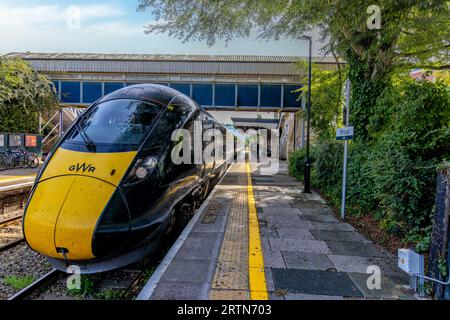 GWR train leaving Stroud railway station, The Cotswolds, Gloucestershire, United Kingdom Stock Photo