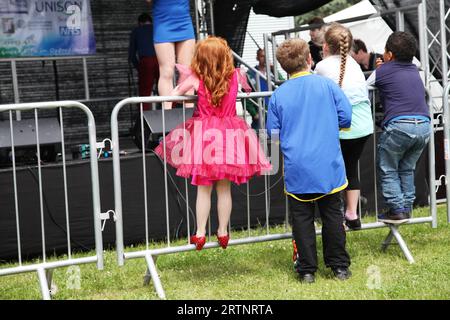 Oxford Pride protest event June 2013 - children watch drag show Stock Photo