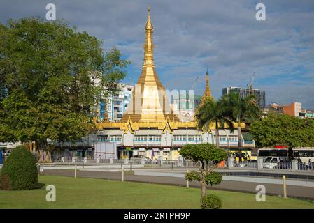 YANGON, MYANMAR - DECEMBER 17, 2016: A view of the Sule pagoda on a cloudy day Stock Photo