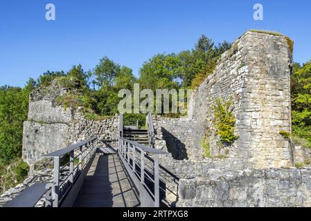 Château de Crèvecœur, ruined 11th century medieval castle at Bouvignes-sur-Meuse near Dinant, province of Namur, Wallonia, Belgium Stock Photo