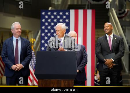 Maryland Gov. Wes Moore dons the Orioles City Connect hat prior to a  baseball game between the Baltimore Orioles and the Texas Rangers,  Saturday, May 27, 2023, in Baltimore. (AP Photo/Julio Cortez Stock Photo -  Alamy