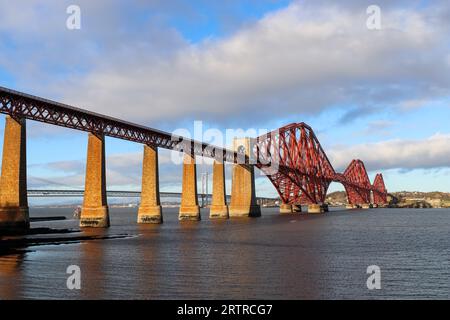 The Forth Bridge, cantilever railway bridge across the Firth of Forth, east of Scotland Stock Photo