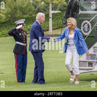WASHINGTON, D.C. – August 7, 2023: President Joe Biden and First Lady Jill Biden arrive on the South Lawn of the White House in Washington, D.C. Stock Photo
