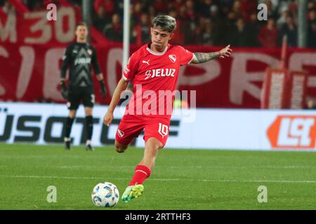 Buenos Aires, Argentina. 15th Sep, 2023. Santiago Toloza of Independiente during the match for the 4th round of Argentina´s Liga Profesional de Fútbol Binance Cup at Ricardo Bochini Stadium ( Credit: Néstor J. Beremblum/Alamy Live News Stock Photo