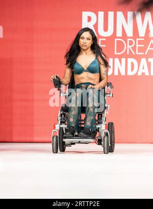 New Mobility  @victoriassecret and @vspink launched their first