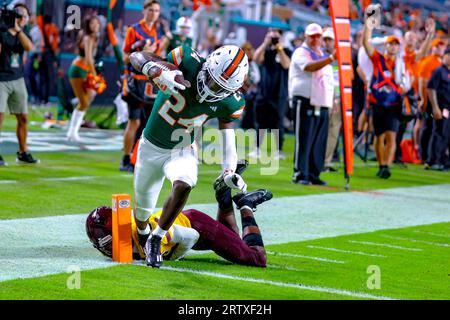 Miami Hurricanes 48 v Bethune Cookman, NCAA, 7, Sept 14th, 2023,Hard Rock Stadium, Florida, USA. Chris Johnson Jr scoring his 1st touchdown in a Hurricanes uniform, Photo Chris Arjoon/Credit Stock Photo