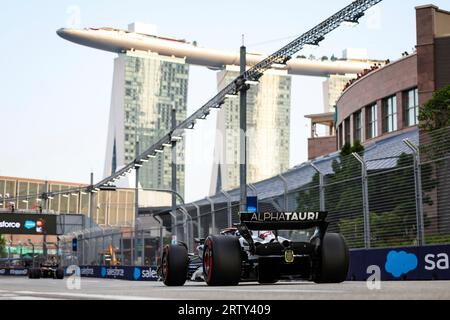 Singapore, Singapore. 15th Sep, 2023. #22 Yuki Tsunoda (JPN, Scuderia AlphaTauri), F1 Grand Prix of Singapore at Marina Bay Street Circuit on September 15, 2023 in Singapore, Singapore. (Photo by HOCH ZWEI) Credit: dpa/Alamy Live News Stock Photo