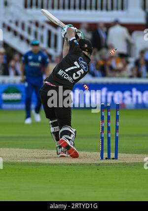 Lords Cricket Ground, London, UK. 15th Sep, 2023. 4th One Day International, England versus New Zealand; Daryl Mitchell of New Zealand is bowled for 4 by Brydon Carse of England with the score at 52 for 3 in the 12th over Credit: Action Plus Sports/Alamy Live News Stock Photo