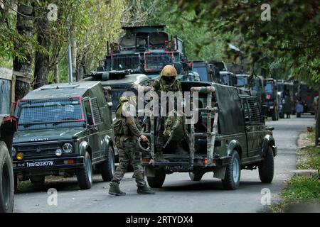 Srinagar Kashmir, India. 15th Sep, 2023. Indian army soldiers Arrive near the site of gun-battle which entered second day in Gadole village of Kokernag in Anantnag district . Three officers including Indian army's colonel, a major and Deputy Superintendent of Jammu and Kashmir police were killed in an ongoing gun-battle, officials said. On September 15, 2023 in Srinagar Kashmir, India. (Credit Image: © Firdous Nazir/eyepix via ZUMA Press Wire) EDITORIAL USAGE ONLY! Not for Commercial USAGE! Stock Photo