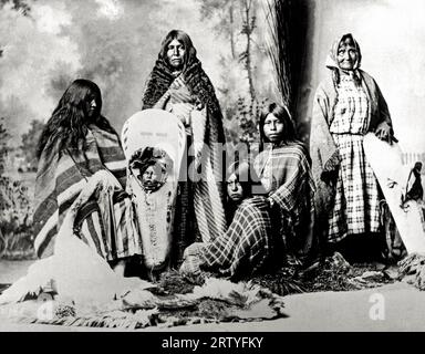 Utah, c. 1890 An Ute family poses for a portrait. Stock Photo