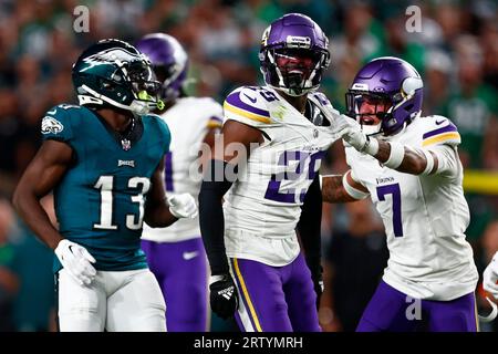 Minnesota Vikings safety Theo Jackson (25) runs during an NFL football game  against the Washington Commanders, Sunday, November 06, 2022 in Landover.  (AP Photo/Daniel Kucin Jr Stock Photo - Alamy