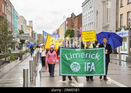 Limerick city, Ireland. 15th September, 2023. IFA members stage a protest in Limerick City, hours after meeting with representatives of the Fine Gael party. Credit: Karlis Dzjamko/Alamy Live News Stock Photo