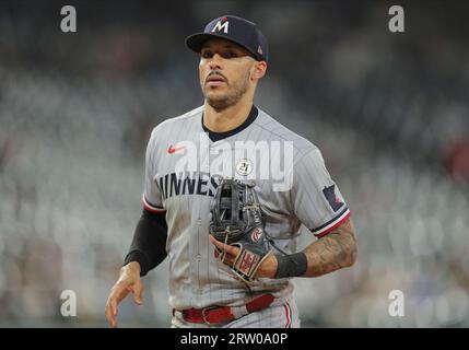 CHICAGO, IL - SEPTEMBER 15: Minnesota Twins first baseman Alex