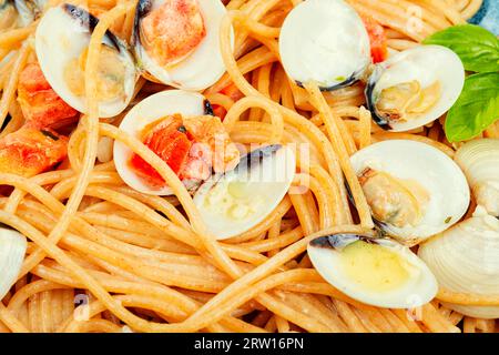 Seafood pasta with clams alle vongole and spaghetti. Close up Stock Photo