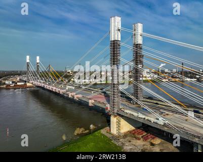 06.04.2023, Germany, North Rhine-Westphalia, Duisburg - Neuenkamp Rhine bridge construction site, A40 motorway bridge reconstruction, the new bridge i Stock Photo
