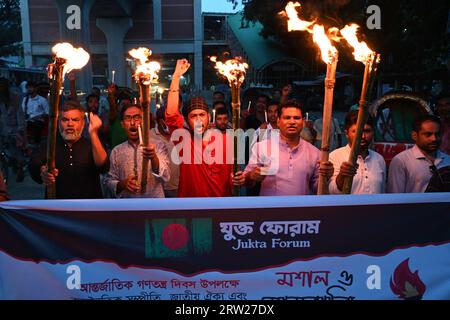 Activists of Youth Forum hold a rally and torch procession to mark International Democracy Day, in front of National Press Club in Dhaka, Bangladesh, on September 16, 2023 Credit: Mamunur Rashid/Alamy Live News Stock Photo